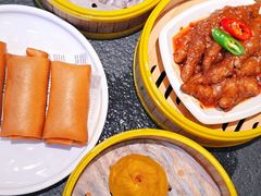 鲜拆蟹粉小笼包-蝴蝶里·粤菜·点心(滨江龙湖店)