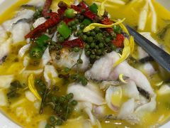 金汤酸菜鱼-吕氏疙瘩汤·新派鲁菜(欢乐汇店)