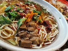 张飞牛肉面-爆炸头阿姨小四川正宗川味小吃(无任何分店)