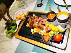 田园澳洲骰子牛肉-蜜桃花开·中西融合菜E&W(南长街店)