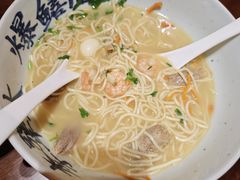 -李犟大爆鳝面·手工蟹黄包(湖滨西湖店)