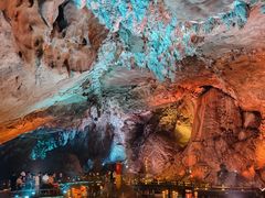 -九华秋浦胜境大王洞风景区