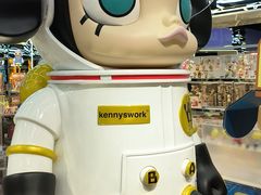 -泡泡玛特POPMART(侨福芳草地店)