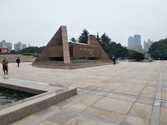 -上海市龙华烈士陵园