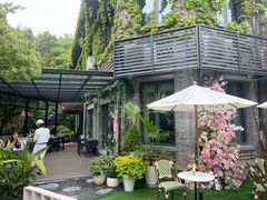 -河畔春天时尚餐厅