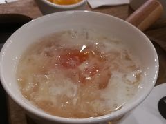 鲜奶雪耳炖木瓜-炖物24章·顺时轻养茶(杭州大厦店)