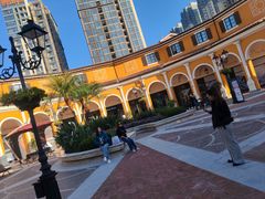 -佛罗伦萨小镇广佛名品奥特莱斯(疏港路店)