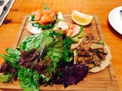三层贝果牛油果烟熏鲑鱼-the rug 飞毯 (朝阳公园店)
