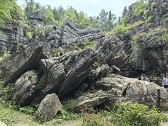 -梭布垭石林景区