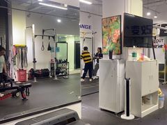 -汗水空间私教健身连锁(SM广场店)