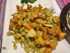 -香巴拉云南餐厅(华莱坞店)