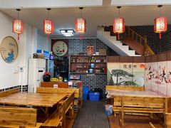 大堂-古城苗家土菜馆(河景餐厅店)