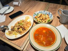 -玛格萝妮(汇智国际商业中心店)