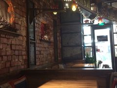 -玛格萝妮(汇智国际商业中心店)