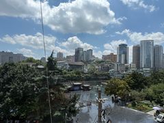 -包整·丝娃娃(一览甲秀楼风景店)