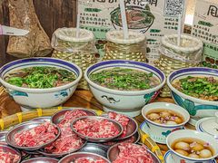 -云阿蛮云南生烫牛肉米线(奉贤路店)