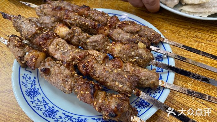 门框胡同百年卤煮(新街口店)老北京羊肉串图片