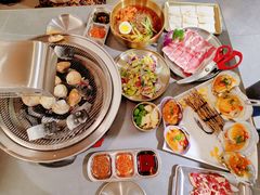 -围炉肉舍•炭烤活鳗•丹东海鲜烤肉(步行街店)