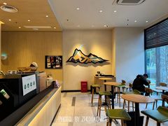 -星巴克(古美路店)