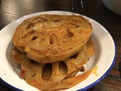 -爆炸头阿姨小四川正宗川味小吃(无任何分店)
