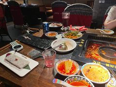 -老牌坊云南鱼豆花火锅(哈西万达店)