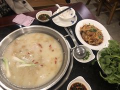 -老来福·非遗酸汤兔(凯旋路店)