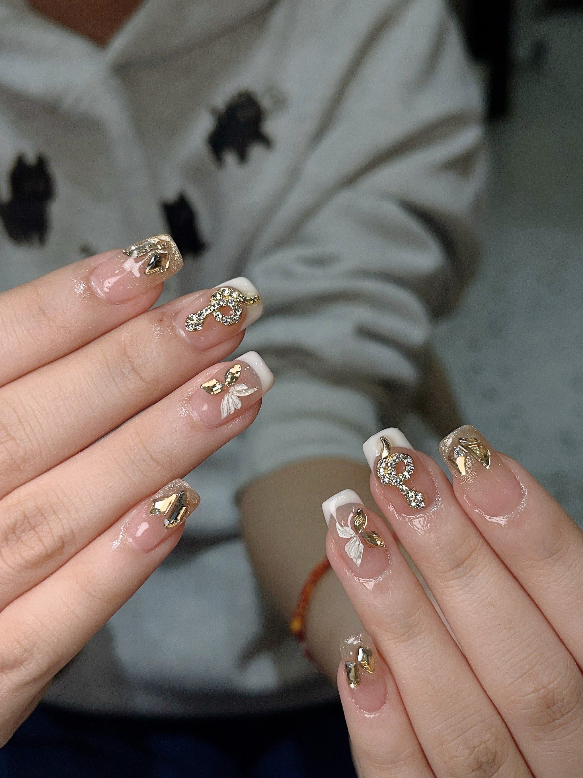 璀璨金边美甲来袭!