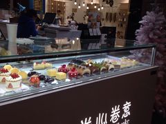 面包甜点陈列柜-卷心卷意·轻甜蛋糕(新光天地店)