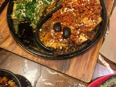 -何师烧烤·香辣蟹·川菜·30年老品牌(太古里旗舰店)