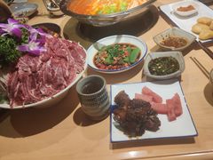 -野山舂·贵州现舂酸汤火锅(鸿通城店)