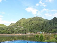 -英德宝晶宫天鹅湖茶语温泉