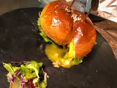 经典芝士汉堡-HIGH FIVE哈福手工汉堡(桂林路店)