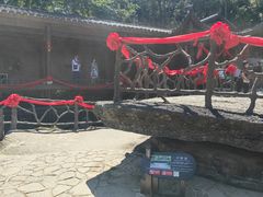 -梭布垭石林景区