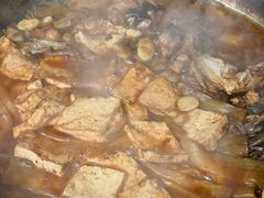 柴锅炖水库鱼-姥家大锅台水库渔家