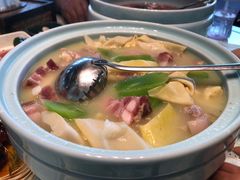 江南腌笃鲜-甬妈妈湖畔里餐厅(唐山南湖旅游景区店)