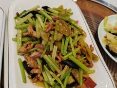 -钟记陕南菜·煎锅鱼(红专南路店)