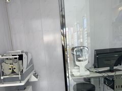 -光明眼镜·蔡司授权(徐泾店)
