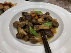 冬菇仔鲍汁焖花胶-新兴家喻酒家·羊城名宴(昌岗店)