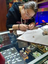 -灵彩珠宝(朗香街店)