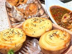 -小董哥烤串·爆汁大油边(故宫店)