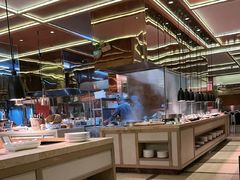 -大中华希尔顿酒店-念自助餐·嗨啤·小龙虾