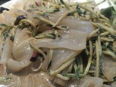 -屯老二农家铁锅炖·行业领军者(梅江店)