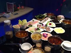 -唯爱KTV聚会餐厅(仙林东城汇店)