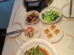 -阿瓦山寨·湘菜现炒·剁椒鱼头王(咸阳总店)