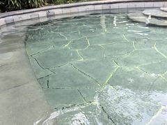 -大理小河淌水温泉艺术小镇月亮湾温泉