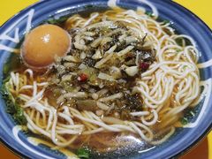 -砖头卤味