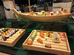 -荣誉国际酒店-云顶旋转餐厅