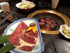 -山川小町·极番烧肉(新地假日广场店)