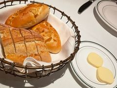 餐前包-Wolfgang’s Steakhouse 沃夫冈牛排馆(上海白玉兰广场店)