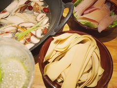 -虾领航小龙虾·吉林烧烤(柳州路店)